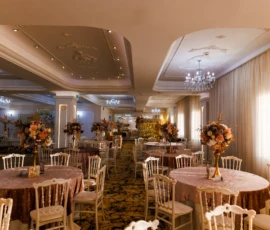 Salon Regal