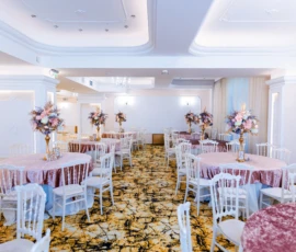 Salon Regal